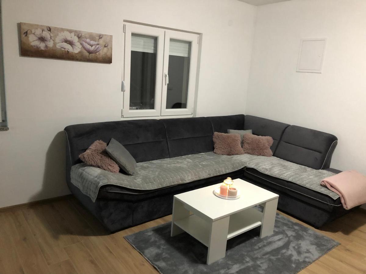 Holiday home Vikendica Bruse Jaklici