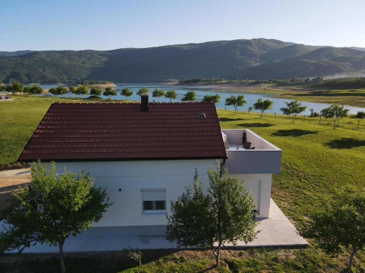 Holiday home Vikendica Bruse Jaklici