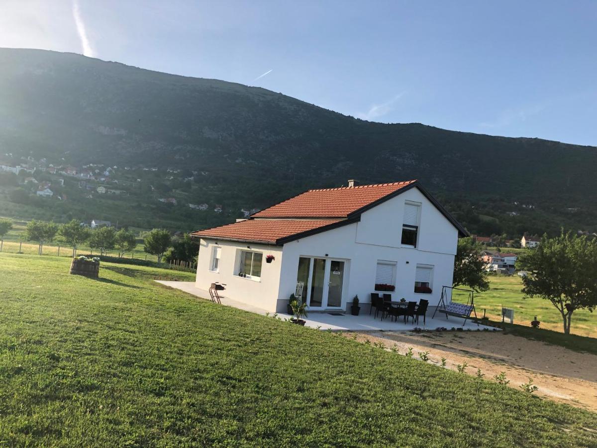 Holiday home Vikendica Bruse Jaklici