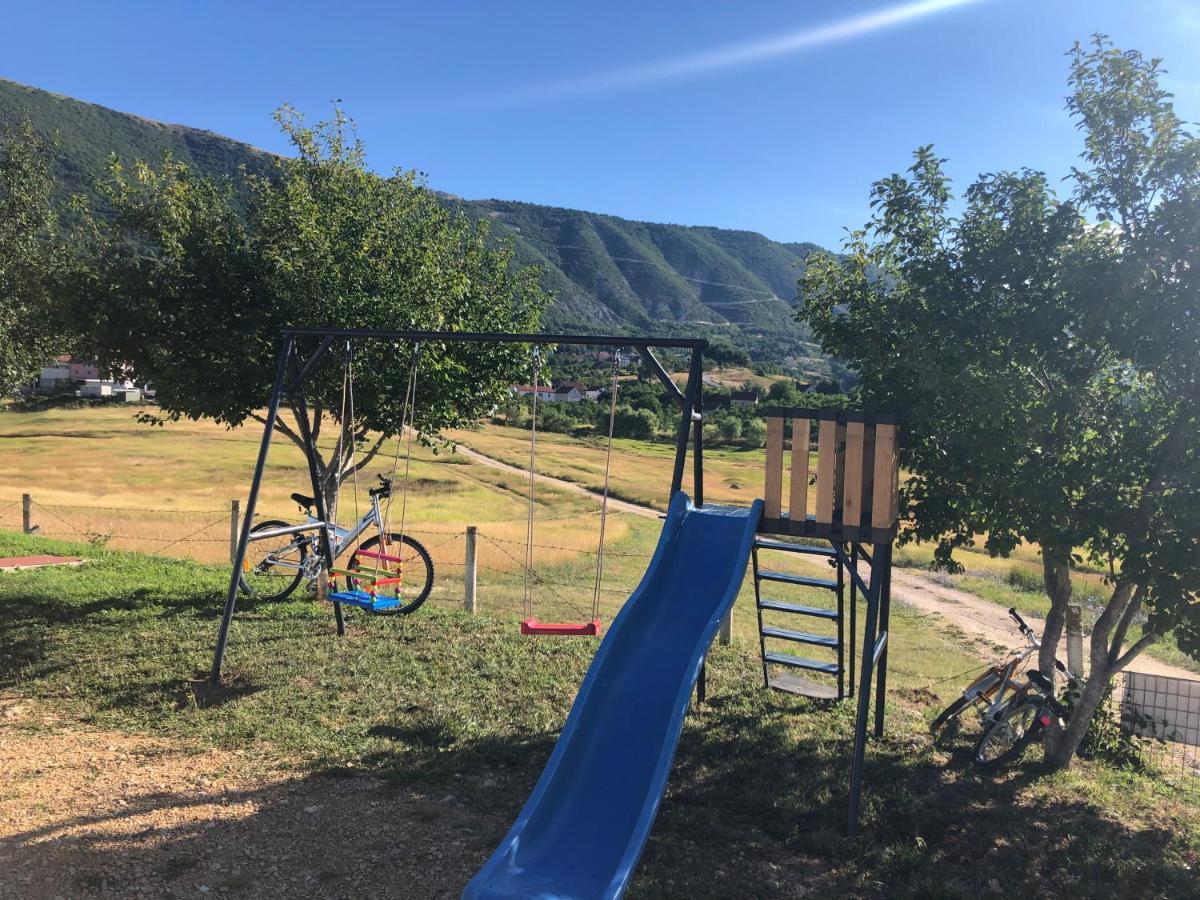 Vikendica Bruse Holiday home Jaklici