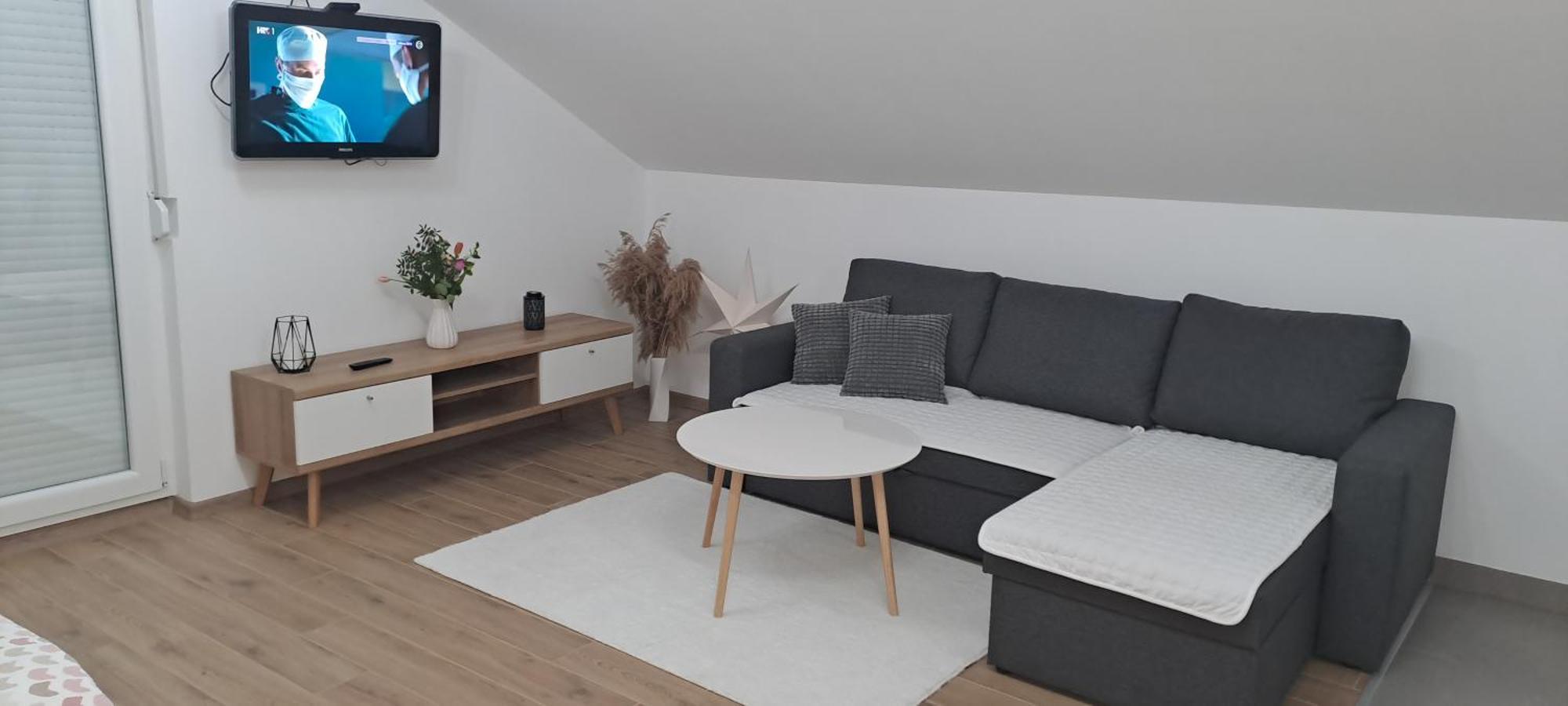Vikendica Bruse Holiday home *